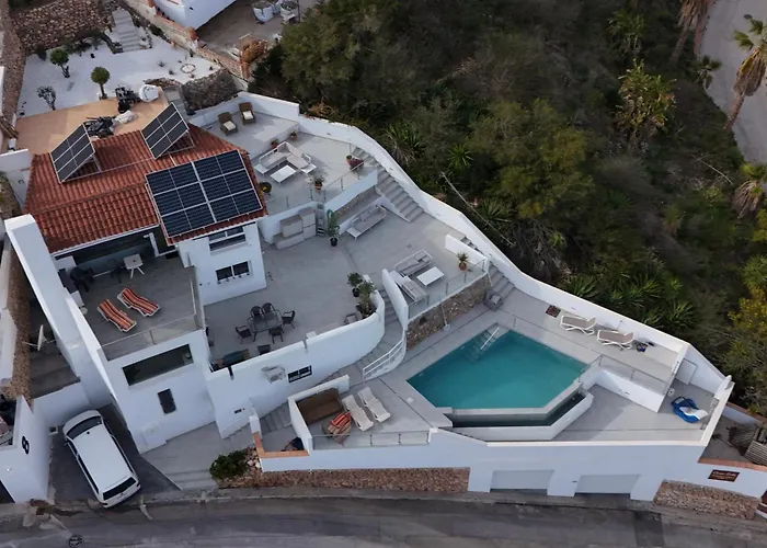 Modern Villa + Infinity Pool. Best Views In Nerja!